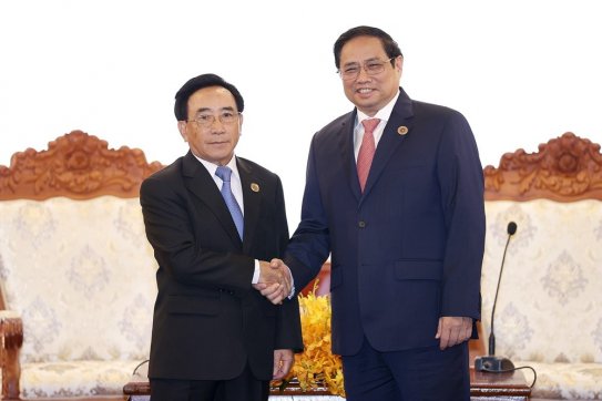 Dành ưu tiên cao nhất giữ gìn, vun đắp mối quan hệ hữu nghị Việt-Lào