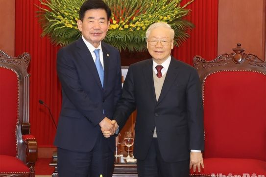 Party leader receives visiting Speaker of RoK parliament