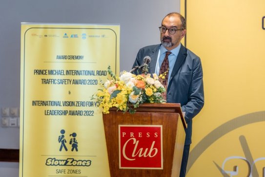 Vietnam receives two international awards for prioritizing safe school zones