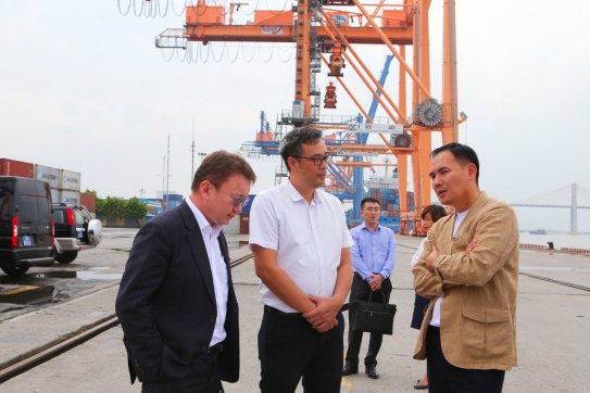Thứ trưởng Bộ Ngoại giao nước Mông Cổ đến thăm và làm việc tại Hải Phòng