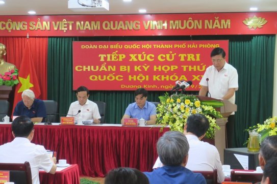 Đoàn đại biểu Quốc hội Hải Phòng tiếp xúc cử tri quận Dương Kinh