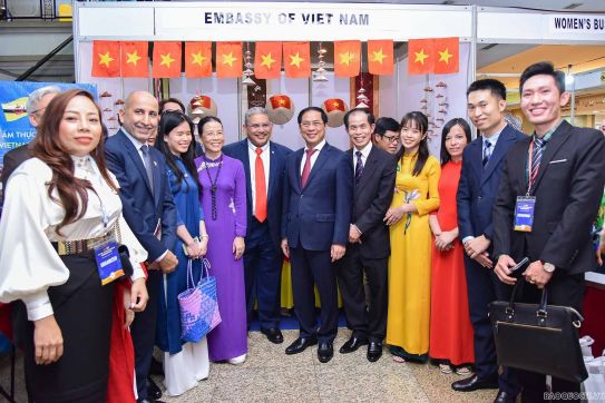 Đưa văn hoá, thương mại, ẩm thực và nghệ thuật Việt Nam đến Brunei
