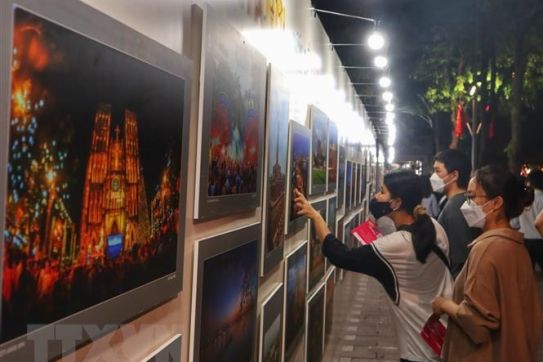 Làm giàu từ văn hóa: Khai thác đúng tầm để phát triển bền vững
