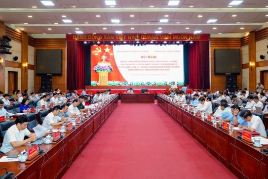 Reviewing the implementation of Resolution no. 54-NQ/TW and Conclusion no. 13-KL/TW of the Politburo on the Red River Delta ‘s socioeconomic development, security and national defense consolidation of by 2020