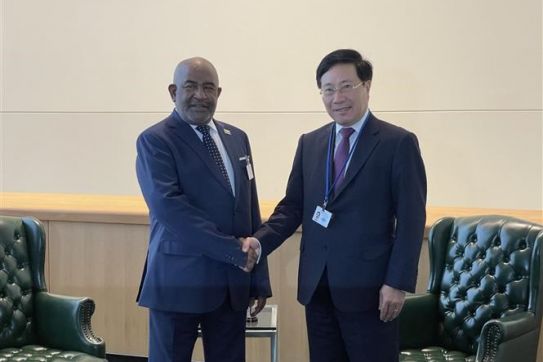 第77届联合国大会：越南促进与古巴、加拿大和科摩罗的合作