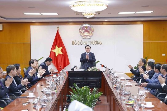 Chủ tịch Quốc hội Vương Đình Huệ làm việc tại Bộ Công Thương