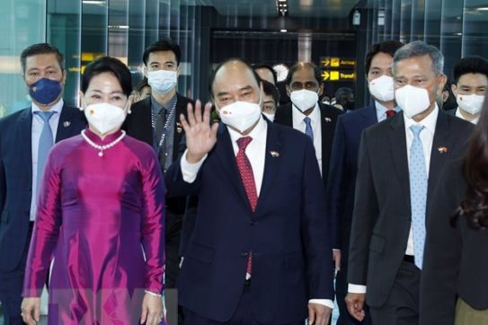 国家主席阮春福圆满结束对新加坡的国事访问
