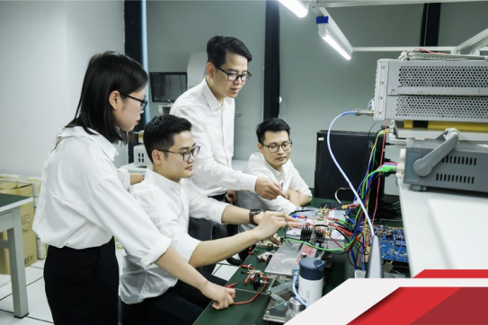 Làm chủ công nghệ lõi trong nền kinh tế số