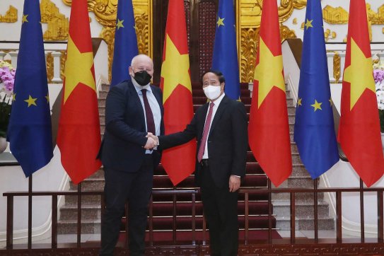 Phó Thủ tướng Lê Văn Thành hội đàm với Phó Chủ tịch điều hành Ủy ban châu Âu