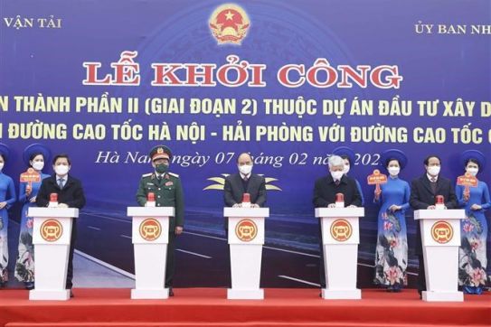 Second phase of project linking Hanoi-Hai Phong, Cau Gie-Ninh Binh expressways begins