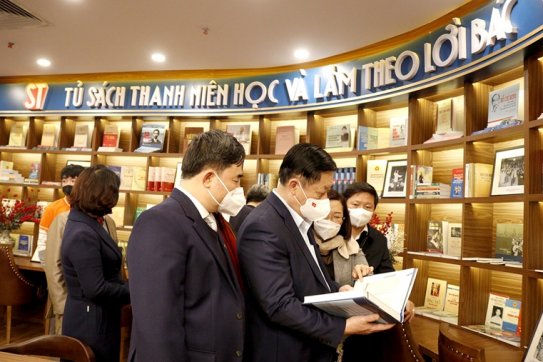 Tập trung xây dựng tủ sách phục vụ nghiên cứu, học tập Nghị quyết Đại hội XIII của Đảng