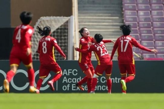 President decides to present Labour Order to national women's football team