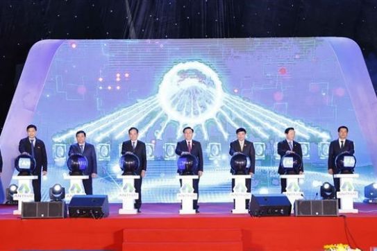 国会主席王廷惠出席海防市生物可降解塑料生产厂项目开工仪式