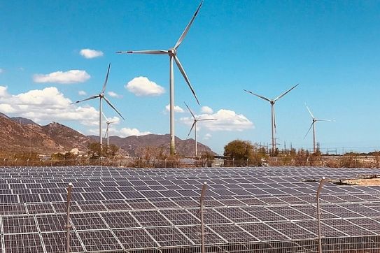 「2021 年欧州との会合：ベトナム EU のパートナー ップ-COVID-19 後及び EuroCham ホワイトペーパー2021 の発行」の会議  