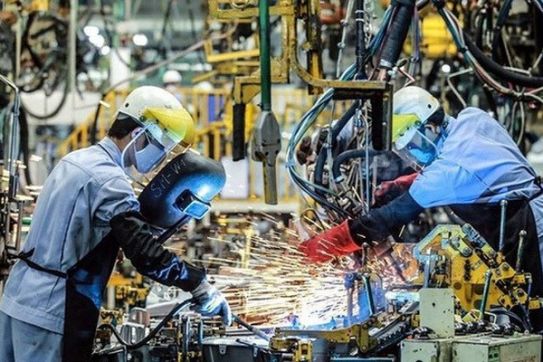 Fitch rates Vietnam at “BB”, with positive outlook