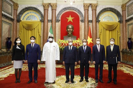President welcomes newly accredited foreign ambassadors