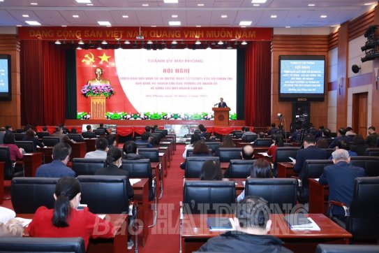 Công tác quy hoạch cán bộ: Rà soát, lựa chọn người có năng lực, uy tín, có triển vọng phát triển, trong đó ưu tiên cán bộ nữ, cán bộ trẻ