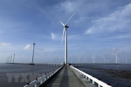 バクロンビ風力発電プロジェクトの建設と 全機器の据付を完成