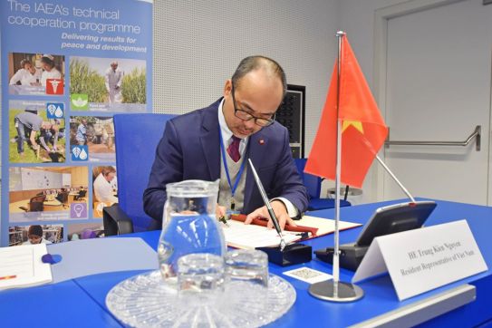 Việt Nam-IAEA ký kết Khung Chương trình quốc gia về hợp tác kỹ thuật