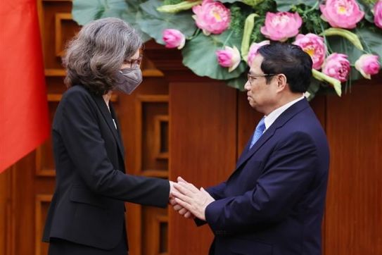 PM lauds Canadian ambassador’s contributions to growth of bilateral ties