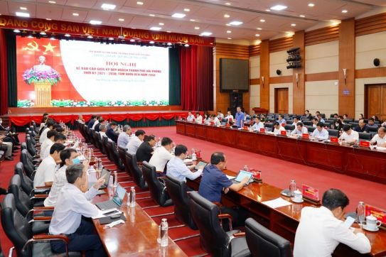 Signing the Memorandum of Understanding on cooperation to promote digital transformation in the period of 2022 - 2025 between Ministry of Information and Communications and HaiPhong City People's Committee