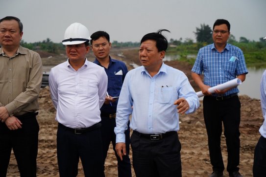 Đẩy nhanh tiến độ giải phóng mặt bằng và tập trung thi công Dự án tuyến đường bộ ven biển