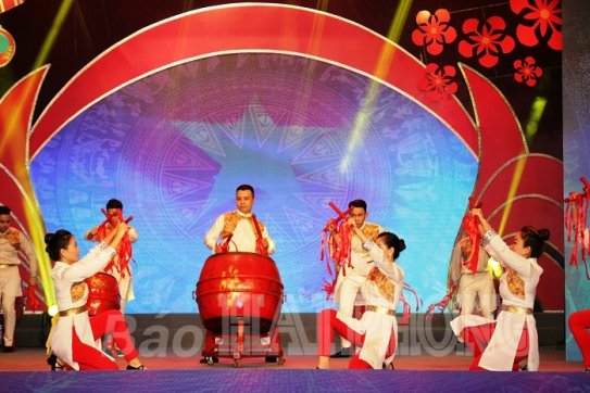 Ghi hình chương trình nghệ thuật kỷ niệm 55 năm Ngày chủ tịch Hồ Chí Minh tặng thưởng Đảng bộ, quân và dân thành phố Huân chương Độc lập hạng nhất