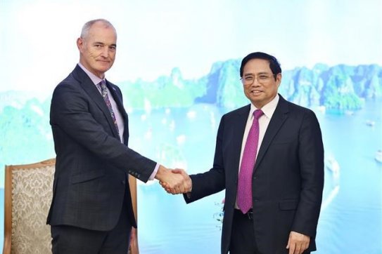PM Pham Chinh Minh receives President of RMIT University