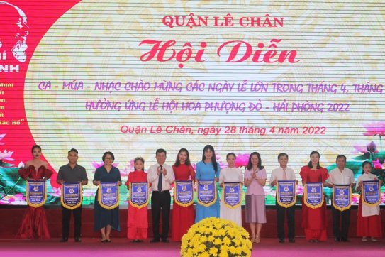 Hội diễn Ca - Múa - Nhạc quận Lê Chân chào mừng kỷ niệm các ngày Lễ lớn trong 4, tháng 5; hưởng ứng Lễ hội Hoa phượng Đỏ - Hải Phòng 2022