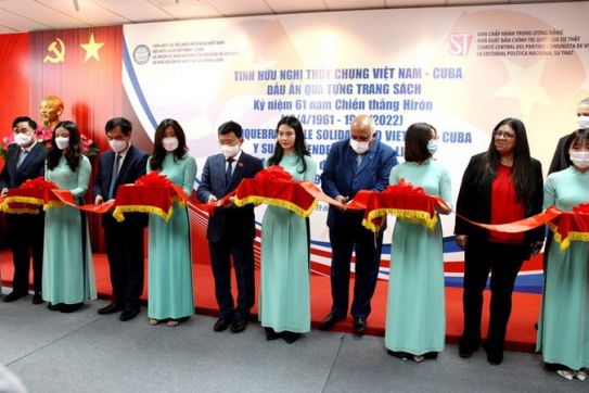 Tình hữu nghị thủy chung Việt Nam-Cuba: Dấu ấn qua từng trang sách
