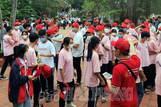 Khu di tích quốc gia đặc biệt Đền thờ Trạng Trình Nguyễn Bỉnh Khiêm đón hơn 20 nghìn lượt du khách dịp nghỉ lễ 30-4, 1-5