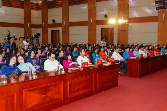 Lễ hội Áo dài Lần thứ Nhất năm 2022: Tôn vinh vẻ đẹp thanh lịch của phụ nữ Hải Phòng