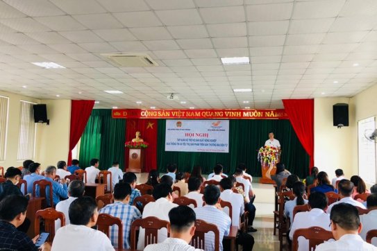 Tập huấn, hỗ trợ người nông dân trong ứng dụng công nghệ số và phát triển kinh tế tập thể, hợp tác xã 
