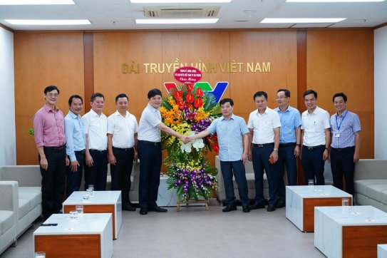 Lãnh đạo thành phố thăm, chúc mừng các cơ quan báo chí Trung ương nhân dịp Kỷ niệm 97 năm Ngày Báo chí Cách mạng Việt Nam