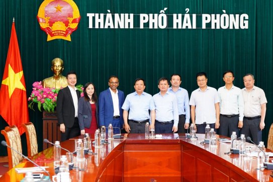 Đoàn công tác Văn phòng Hạ tầng châu Á tìm hiểu cơ hội hợp tác về xử lý rác thải và phát triển hệ thống cảng biển tại Hải Phòng