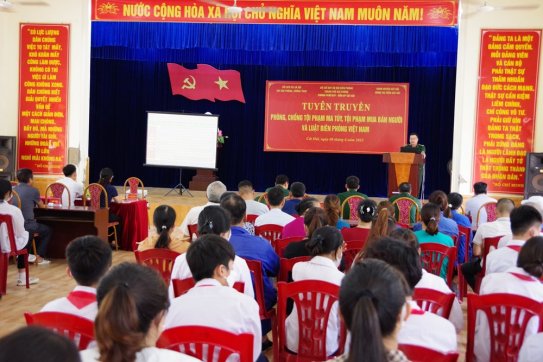 Tuyên truyền phổ biến pháp luật cho nhân dân khu vực biên giới biển huyện Cát Hải