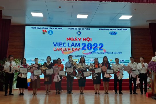 Cơ hội kết nối 27.000 vị trí việc làm