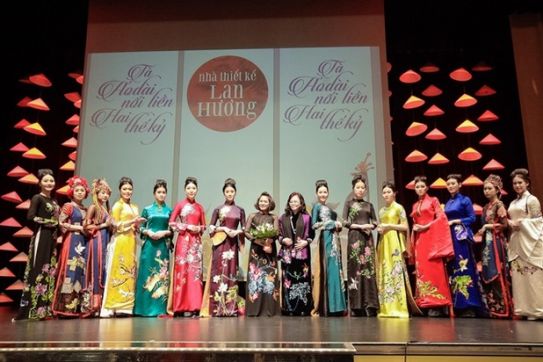 Trưng bày Không gian giới thiệu văn hóa, đất nước, con người Việt Nam tại Lào