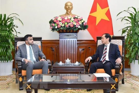 Việt Nam luôn coi trọng quan hệ hữu nghị và hợp tác nhiều mặt với UAE