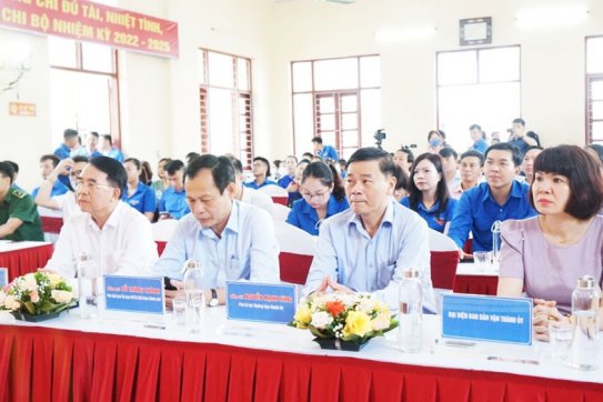 Phát động Đợt cao điểm và Ngày “Tuổi trẻ Hải Phòng cùng hành động chung tay xây dựng nông thôn mới” năm 2022