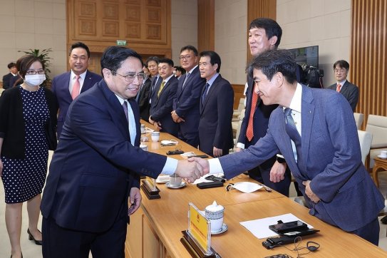 PM urges Korean businesses to boost connectivity with Vietnamese firms