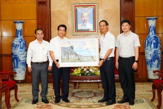 Lãnh đạo thành phố Hải Phòng tiếp và làm việc với Đoàn công tác của tỉnh Quảng Nam