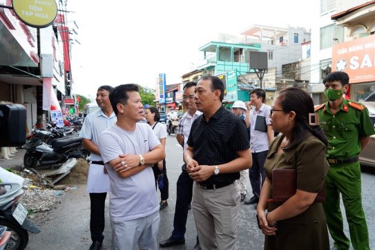 Quận Ngô Quyền: Nỗ lực tuyên truyền vận động các hộ dân sớm bàn giao mặt bằng để thực hiện việc chỉnh trang, mở rộng vỉa hè đường Lạch Tray