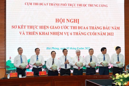 Sơ kết thực hiện giao ước thi đua 6 tháng đầu năm 2022 của Cụm thi đua 5 thành phố trực thuộc Trung ương