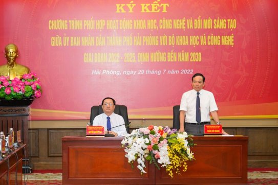 Cooperation agreement in science, technology and innovation activities between the City People's Committee and the Ministry of Science and Technology