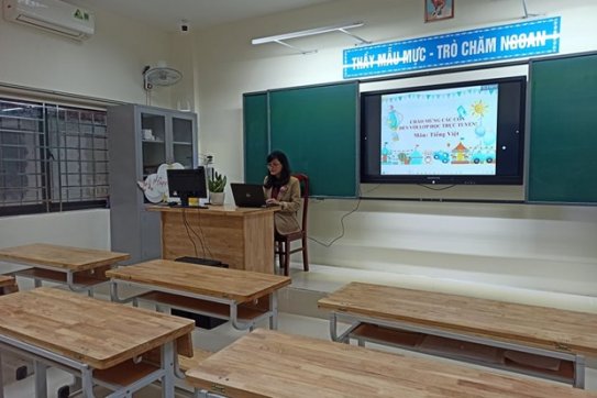 Thủ tướng Chính phủ chỉ đạo sớm mở cửa trường học trở lại sau Tết