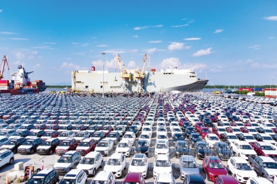 Cảng biển Hải Phòng: Lần đầu cán mốc hơn 90 triệu tấn