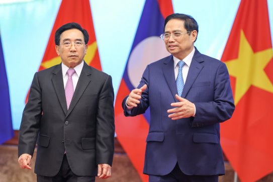 Đẩy mạnh kết nối kinh tế Việt Nam-Lào, giúp Lào có kết nối ra biển