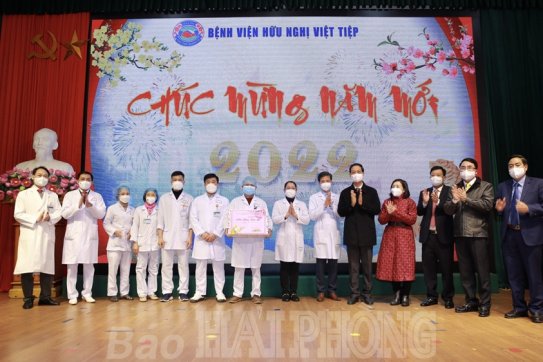 Công tác bảo đảm trật tự an toàn giao thông năm 2022: Tăng cường tuyên truyền, ứng dụng công nghệ tiên tiến trong điều phối