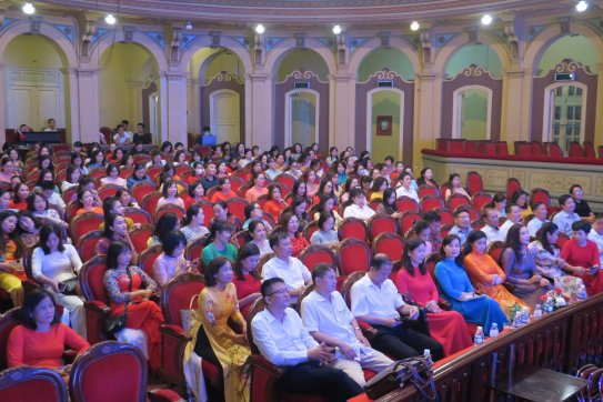 Hội nghị thông tin chuyên đề “Tuyên truyền, giáo dục phẩm chất đạo đức phụ nữ Việt Nam”